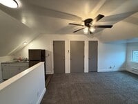 Building Photo - 1117 N B St