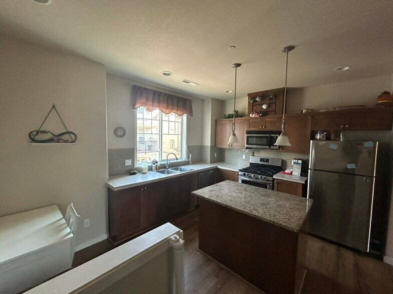 Building Photo - 29094 SW Costa Cir W