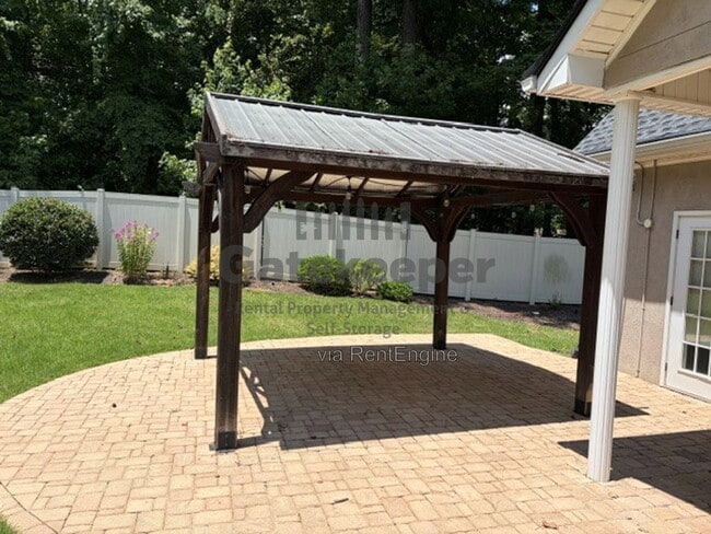 Building Photo - 208 Lenox Dr