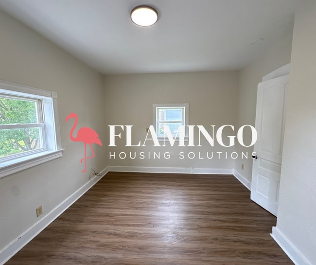 Building Photo - Large 3-Bedroom, 3-Bath Home with Plenty of Space!
