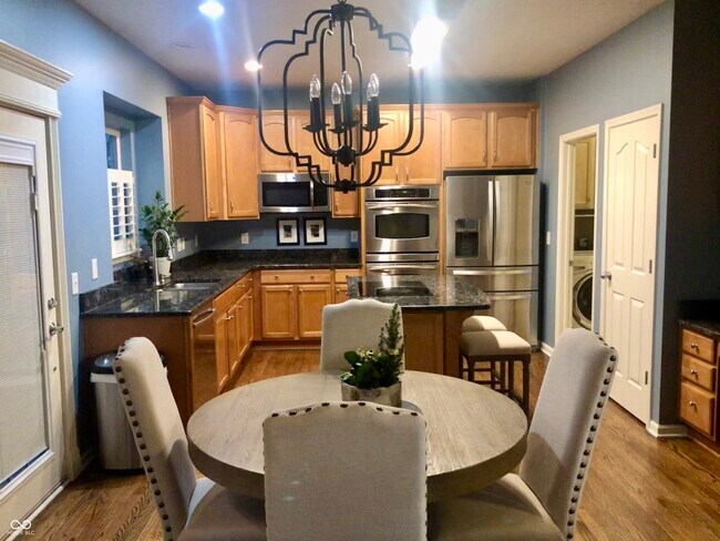 Building Photo - 14131 Stallion Ct