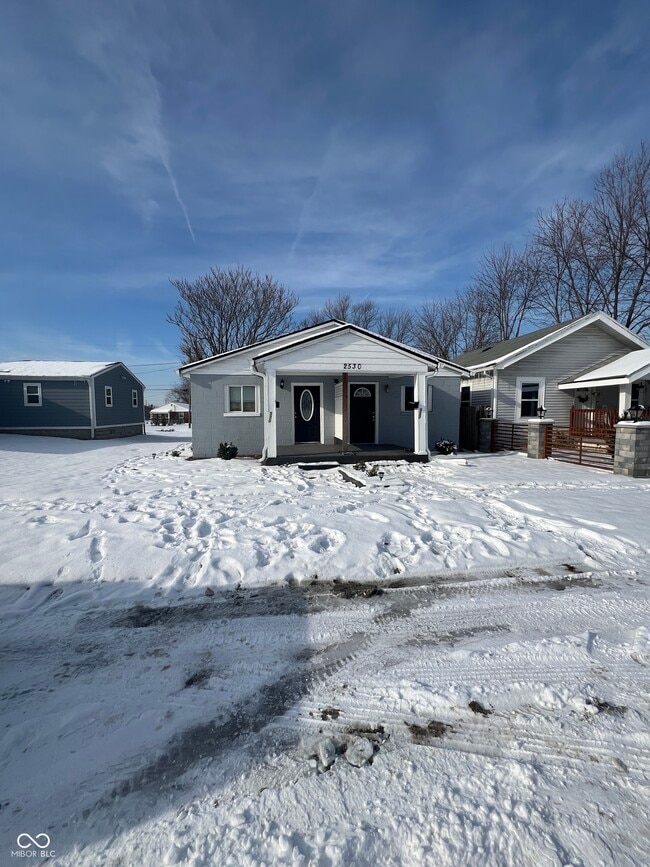 Building Photo - 2530 N Temple Ave