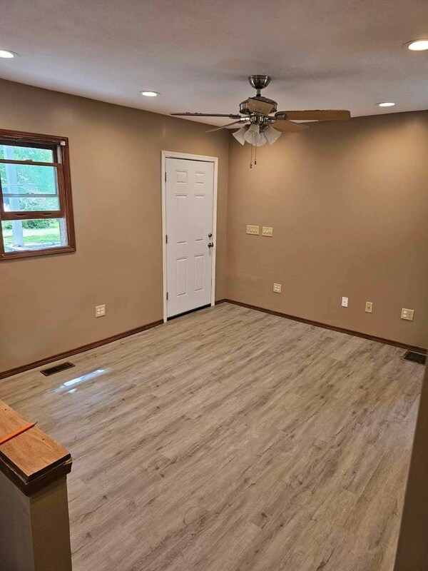 Building Photo - 20 Wing St