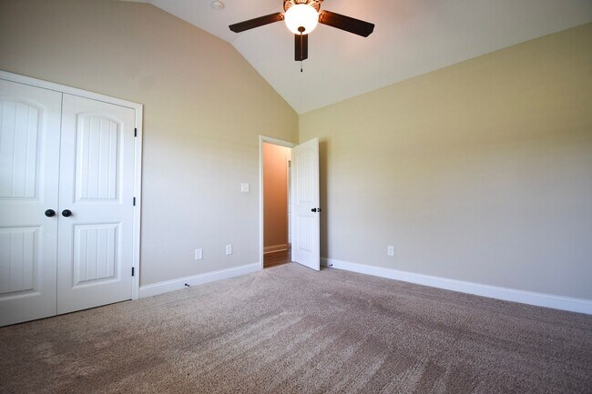 Building Photo - 4 Bedroom 2 Bathroom- Small Pets Considered