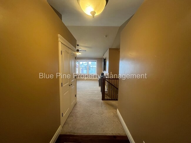 Building Photo - 2717 Mary Dr