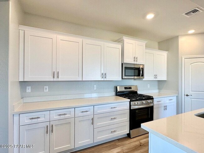 Building Photo - 7701 E Fieldstone Dr