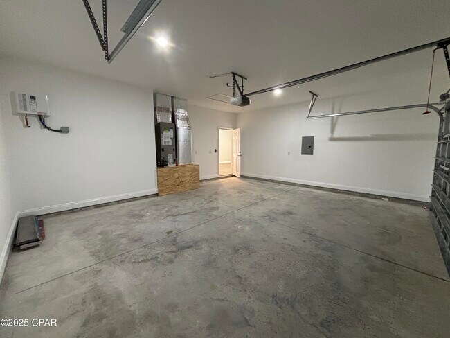 Building Photo - 2940 Hall Ave