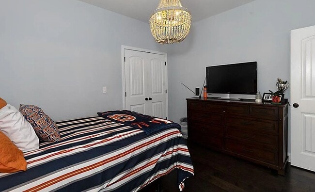 Building Photo - 1537 Magnolia Way