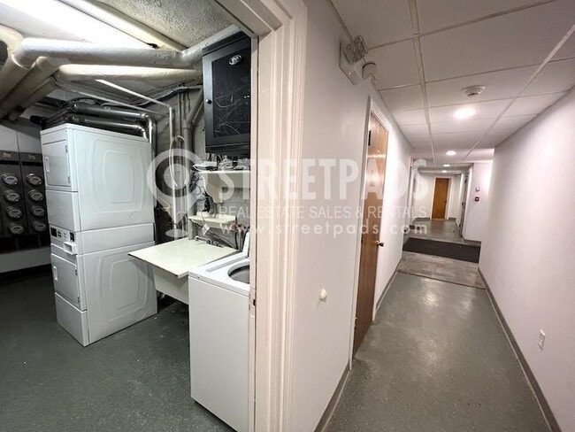 Building Photo - 1 bedroom in Boston MA 02135