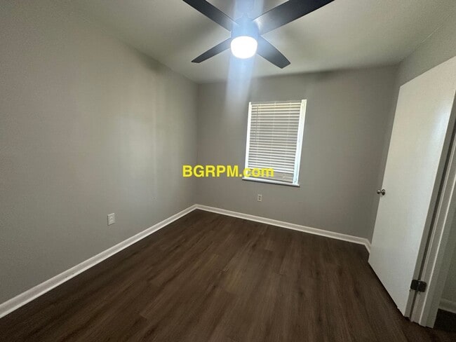 Building Photo - 3 Bed House for rent in NLR