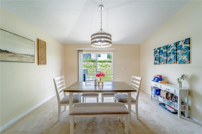 Building Photo - 525 Ridges Dr