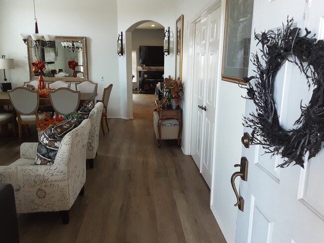 Building Photo - 496 Christina Ct