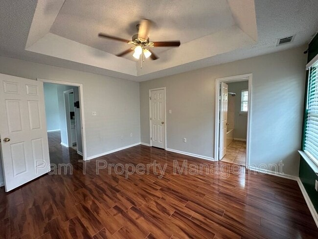 Building Photo - 190 Salt Landing Cir