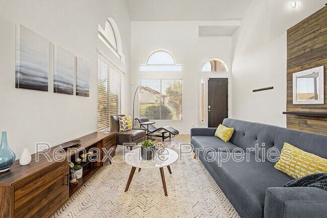 Building Photo - 3563 N Tuscany