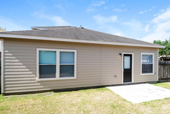 Building Photo - 14430 Cellini Dr