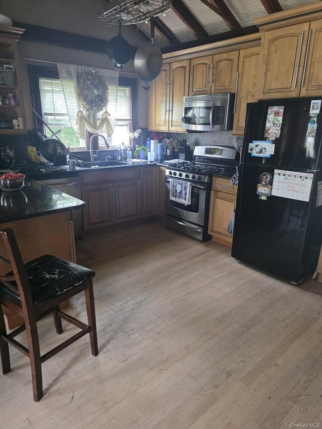 Building Photo - 23 Seaman Neck Rd