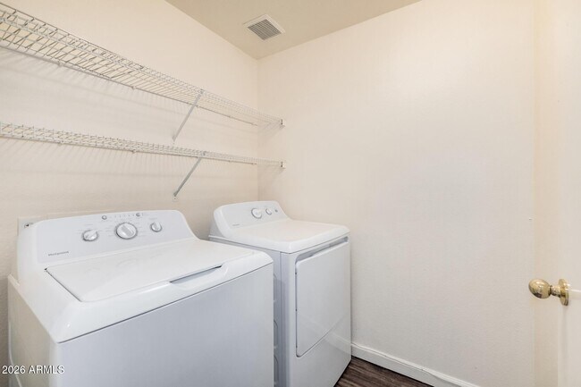 Building Photo - 3302 N 7th St