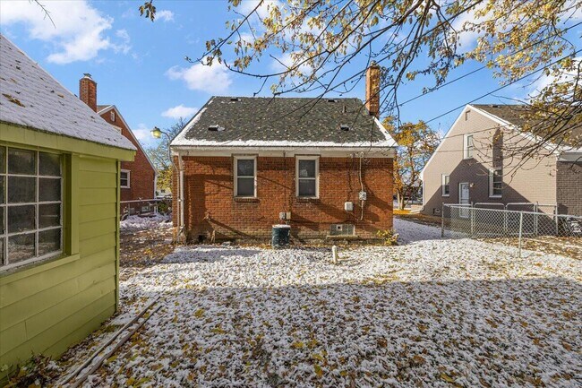 Building Photo - 6106 Oldtown St