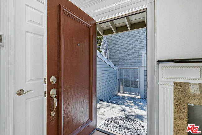 Building Photo - 13326 Maxella Ave