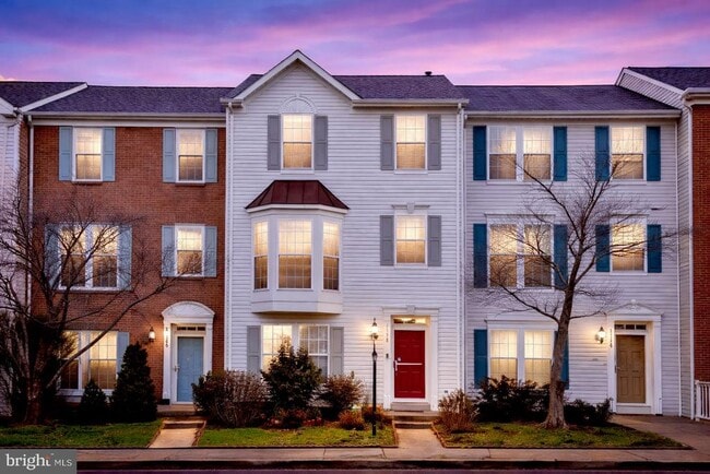 Building Photo - 2558 Banshire Dr