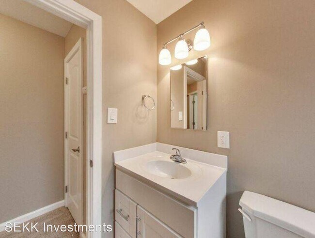 Building Photo - 1 br, 1 bath Apartment - 658 Cherry Way