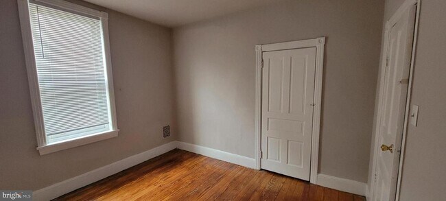 Building Photo - 250 N 52nd St
