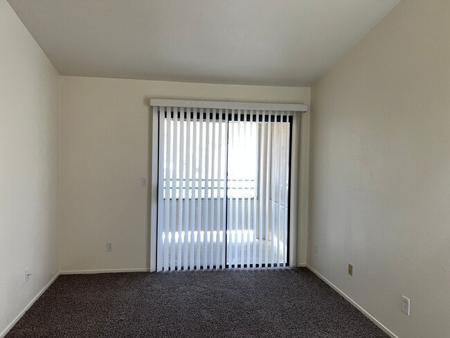 Building Photo - 5211 S Lindell Rd