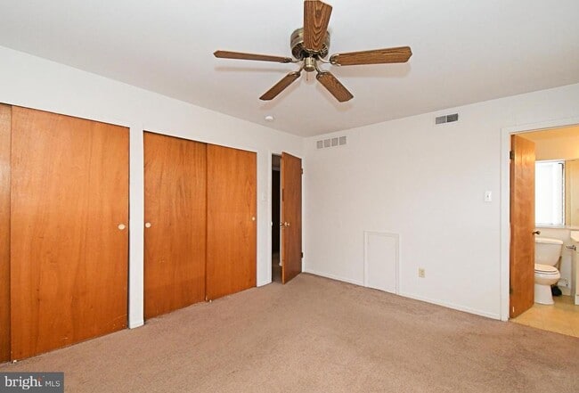 Building Photo - 592 Wrensong Rd