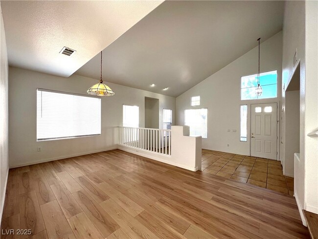 Building Photo - 323 Sea Rim Ave