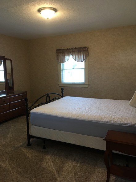 Building Photo - 227 Washington St