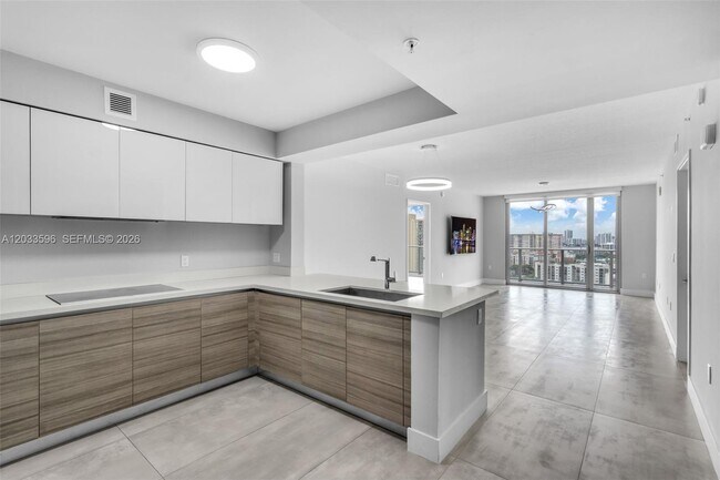Building Photo - 300 Sunny Isles Blvd