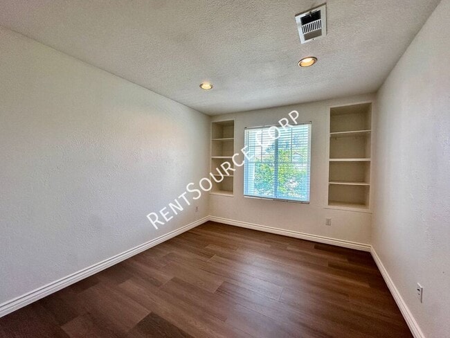 Building Photo - 28132 Castillo Ln