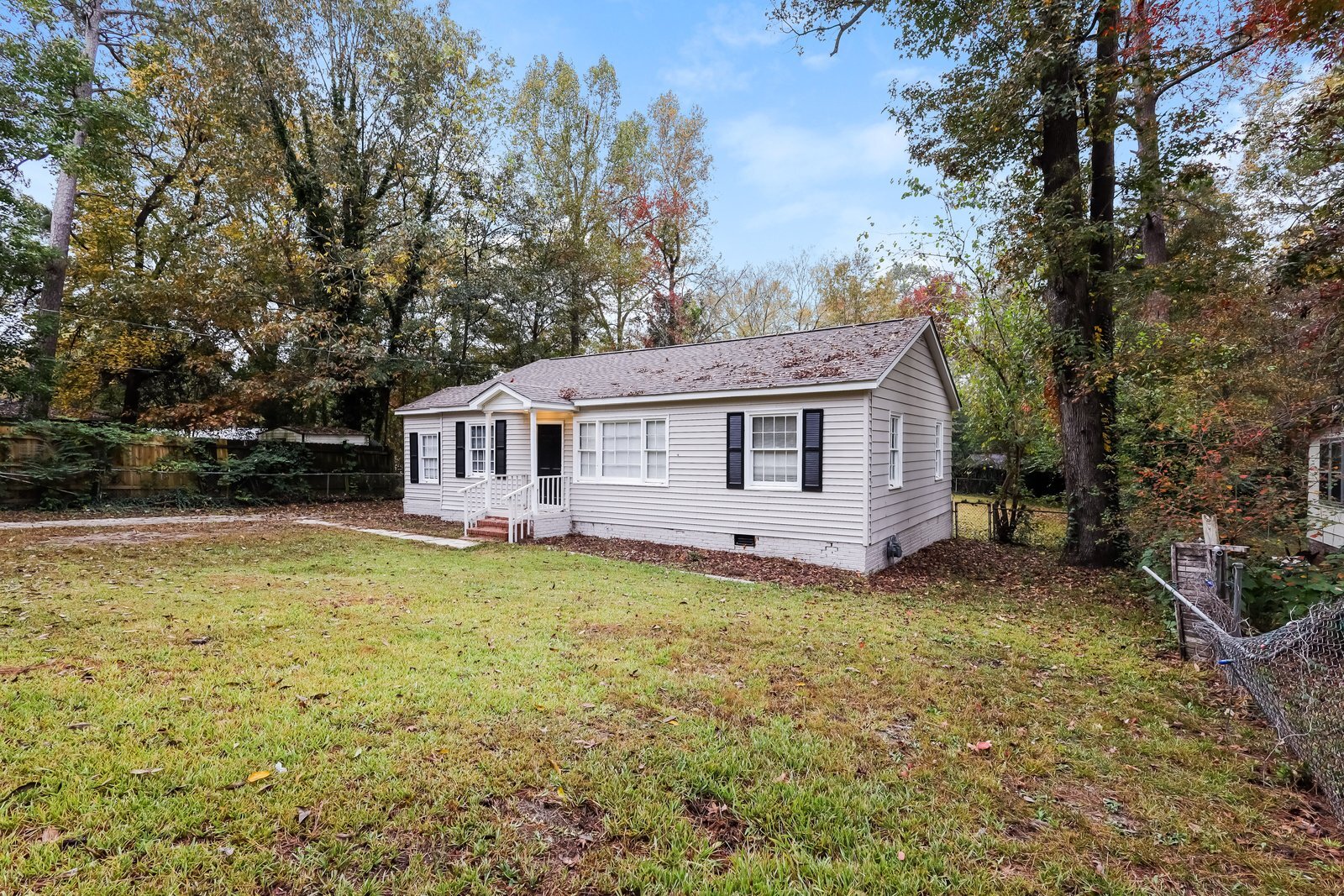 Building Photo - 4365 Pinebrook Dr