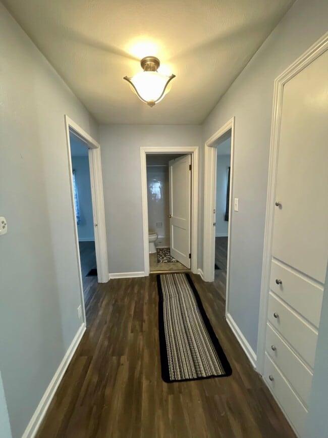 Building Photo - THE DEPOSIT MOVES YOU IN! No rent due until March 1st — the rest of February is FREE!