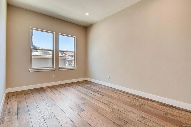 Building Photo - High End 4 Bed 5 Bath House in the Anthem ...