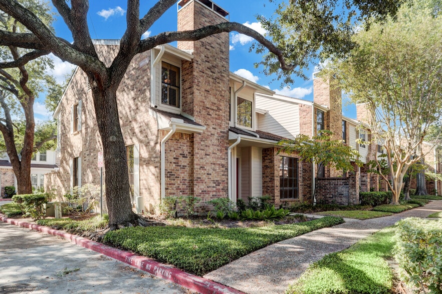 Primary Photo - San Felipe Square Townhomes