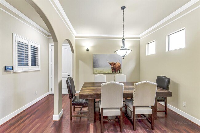 Building Photo - 11022 Robin Hood Ct