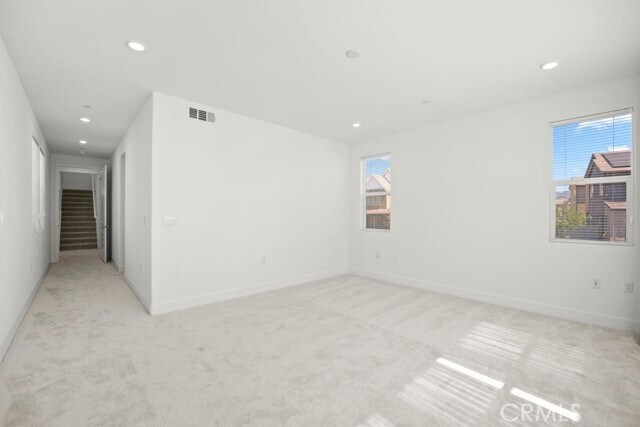 Building Photo - 430 Lobata