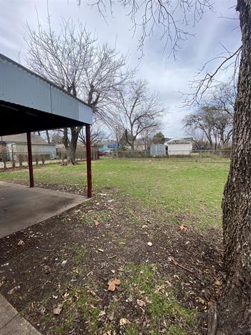 Building Photo - 3803 Poinsettia Dr