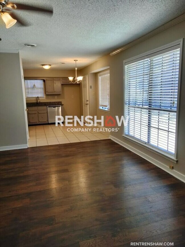 Fresh on the MARKET in Kirby Meadows 3 bed... 3608 Kirby Terrace Dr