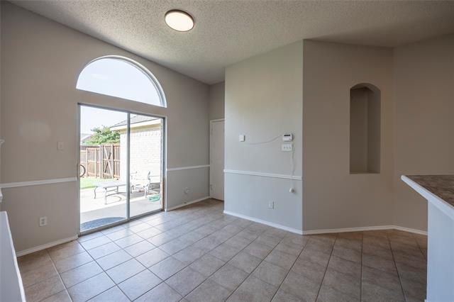 Building Photo - 10403 Joy Dr