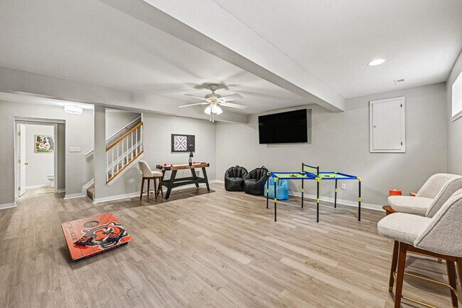 Building Photo - Freshly Renovated 4 Bedroom Home In Centerville OH