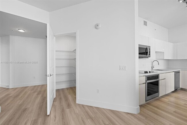 Building Photo - 101 Diplomat Pkwy