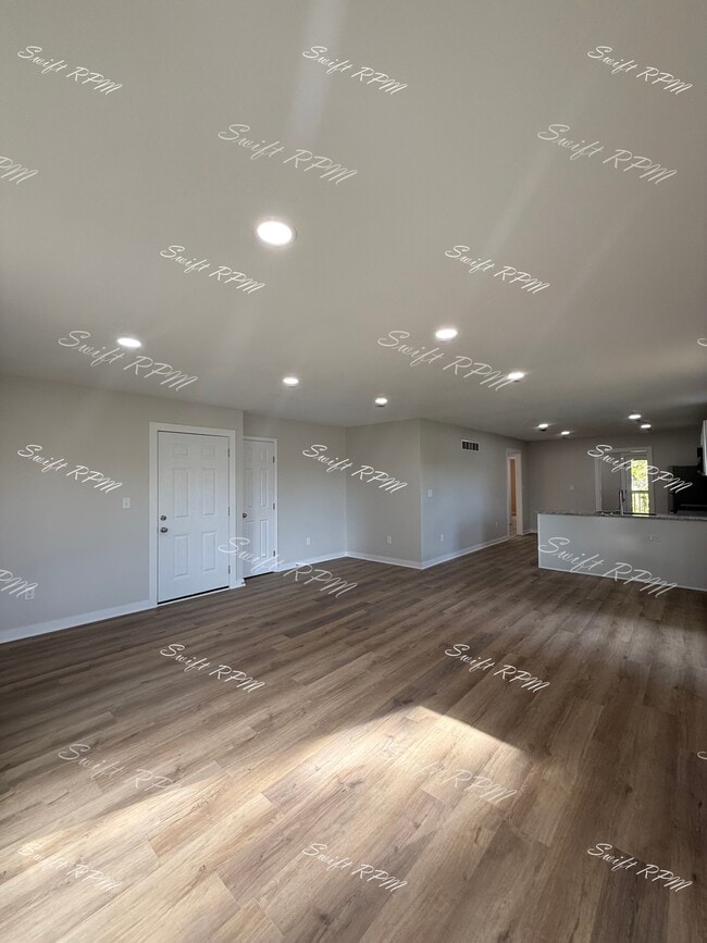 Building Photo - 1030 Oakland Ave