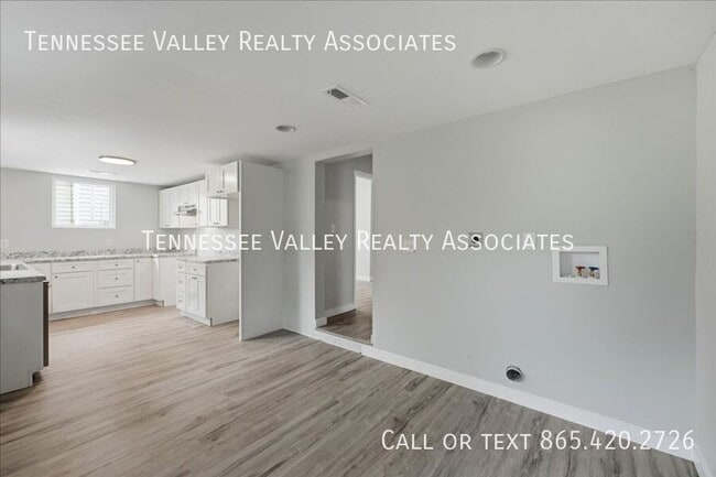 Building Photo - 511 Ben Hur Ave