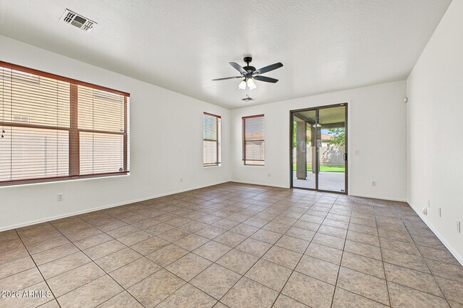 Building Photo - 15398 W MacKenzie Dr