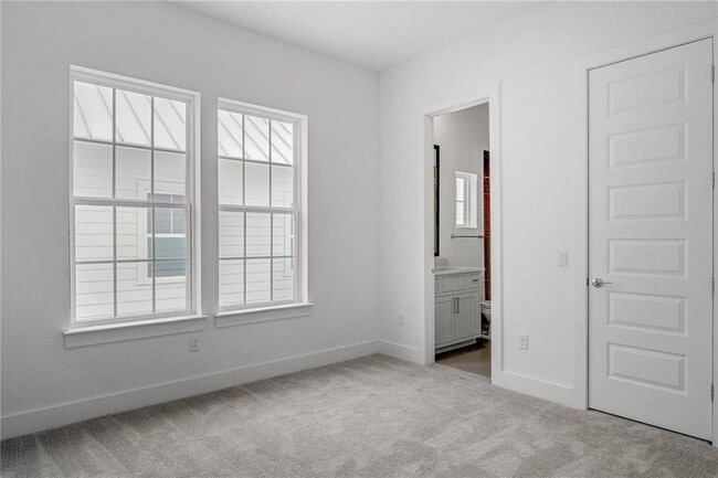 Building Photo - 4502 Grassland Dr