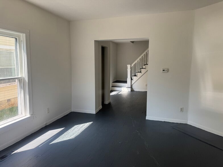 Building Photo - 1301 Clifton Ave