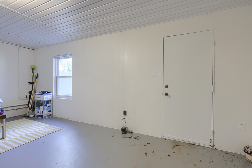 Building Photo - 76 Persian Lilac Dr