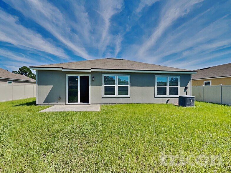 Building Photo - 464 Harley Dr